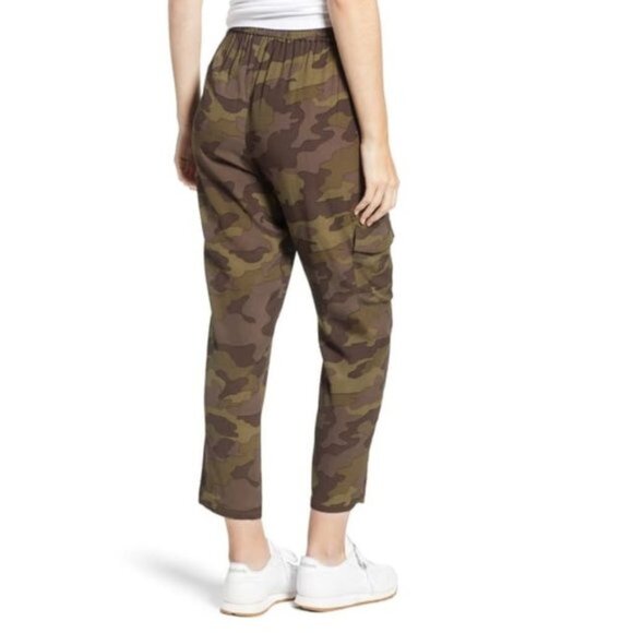 BP. High Rise Camouflage Cargo Pants - Picture 2 of 10
